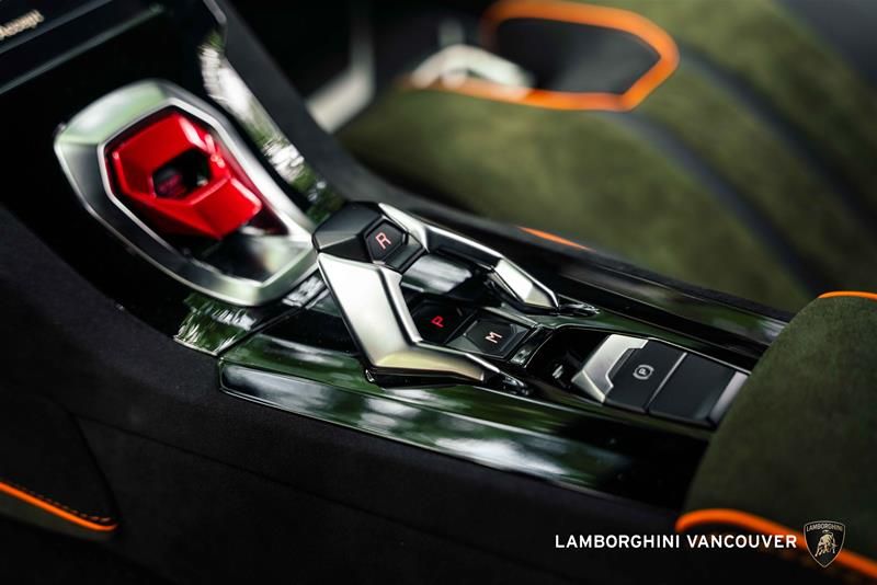 Lamborghini Huracàn  2024 à Vancouver, Colombie-Britannique