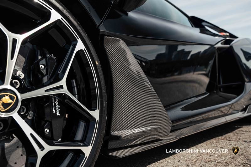 2024 Lamborghini Revuelto in Vancouver, British Columbia