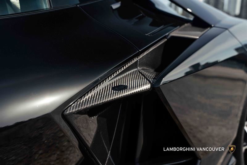 2024 Lamborghini Revuelto in Vancouver, British Columbia