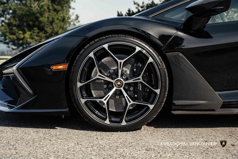 2024 Lamborghini Revuelto in Vancouver, British Columbia