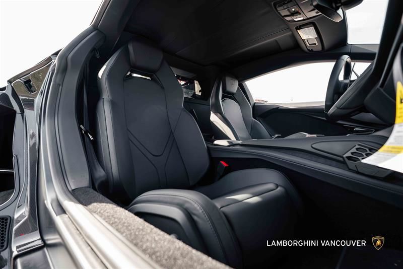 2024 Lamborghini Revuelto in Vancouver, British Columbia