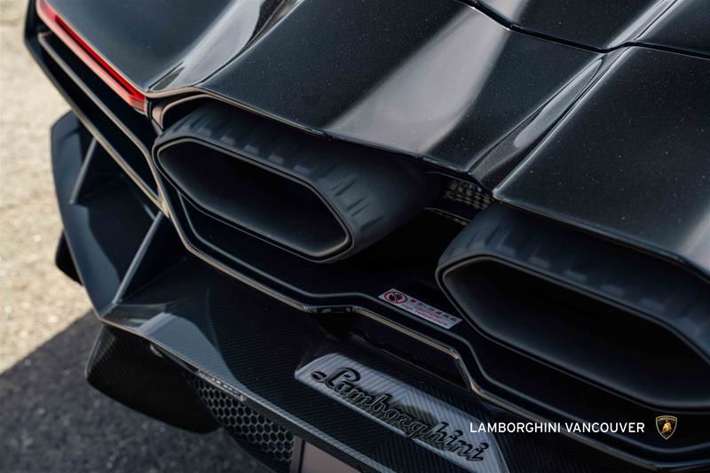 2024 Lamborghini Revuelto in Vancouver, British Columbia