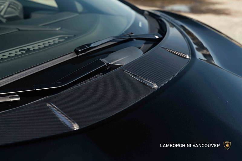 2024 Lamborghini Revuelto in Vancouver, British Columbia