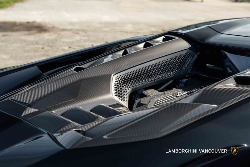 2024 Lamborghini Revuelto in Vancouver, British Columbia