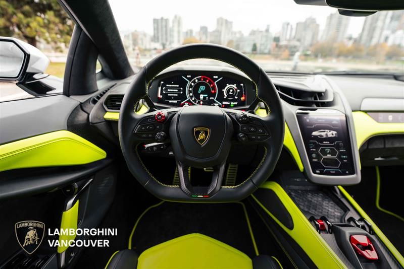 2024 Lamborghini Revuelto