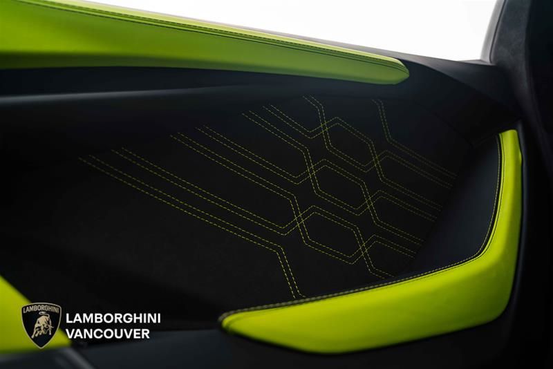 2024 Lamborghini Revuelto