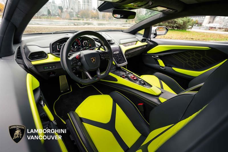 2024 Lamborghini Revuelto in Vancouver, British Columbia