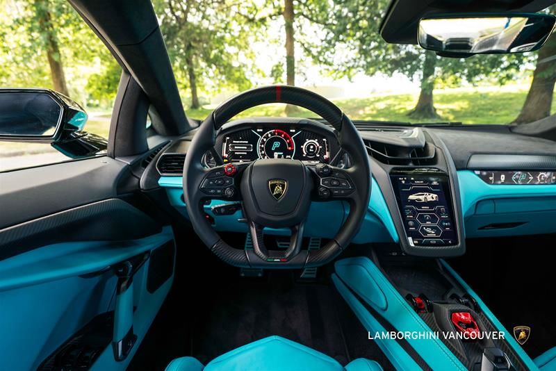 Lamborghini Revuelto  2025 à Vancouver, Colombie-Britannique
