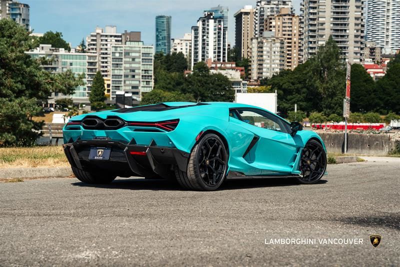 Lamborghini Revuelto  2025 à Vancouver, Colombie-Britannique