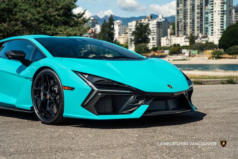 Lamborghini Revuelto  2025 à Vancouver, Colombie-Britannique