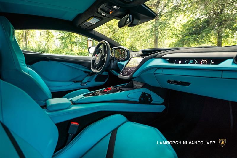 Lamborghini Revuelto  2025 à Vancouver, Colombie-Britannique