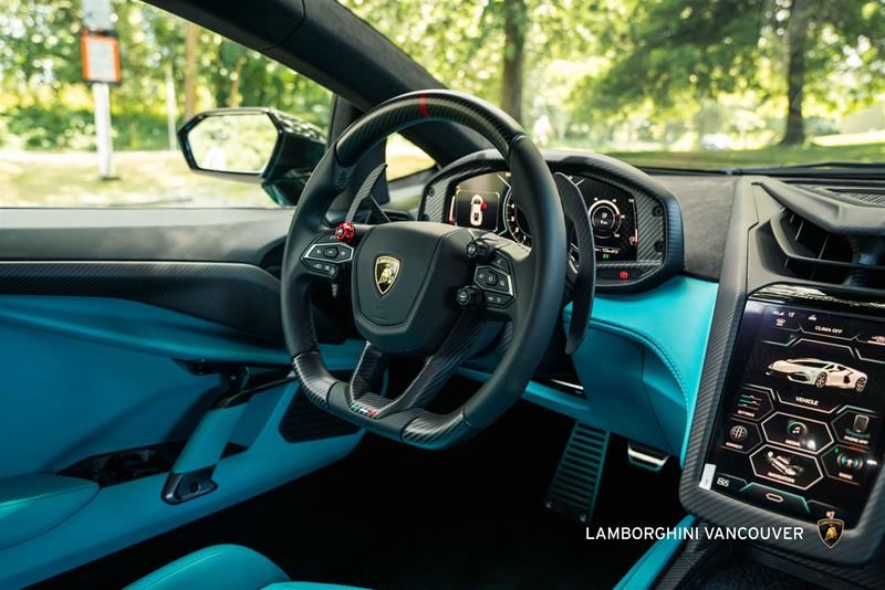 Lamborghini Revuelto  2025 à Vancouver, Colombie-Britannique