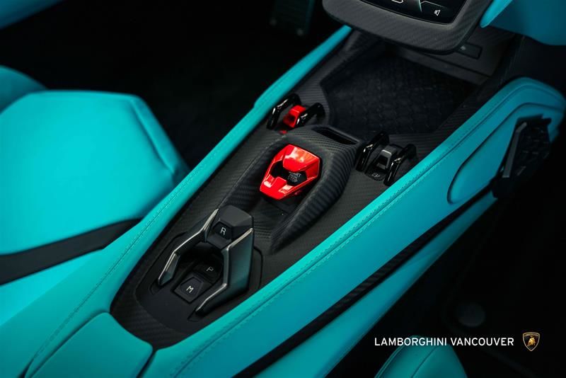Lamborghini Revuelto  2025 à Vancouver, Colombie-Britannique