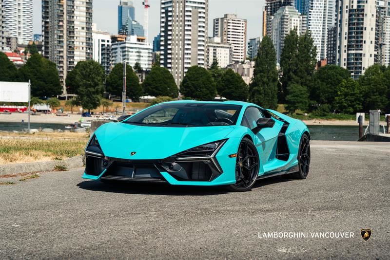 Lamborghini Revuelto  2025 à Vancouver, Colombie-Britannique