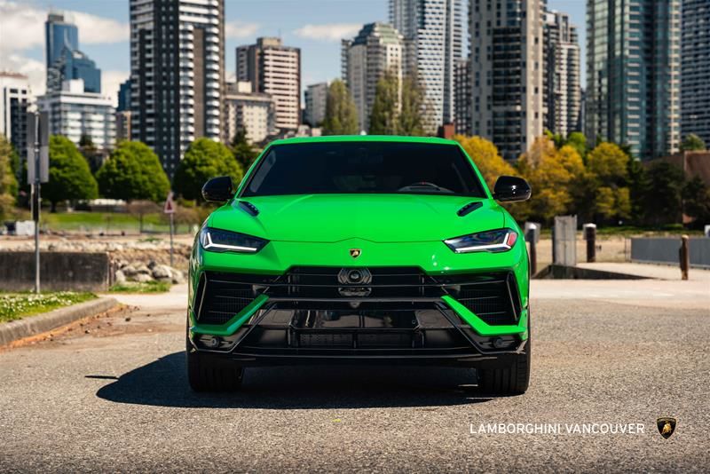 2023 Lamborghini Urus in Vancouver, British Columbia