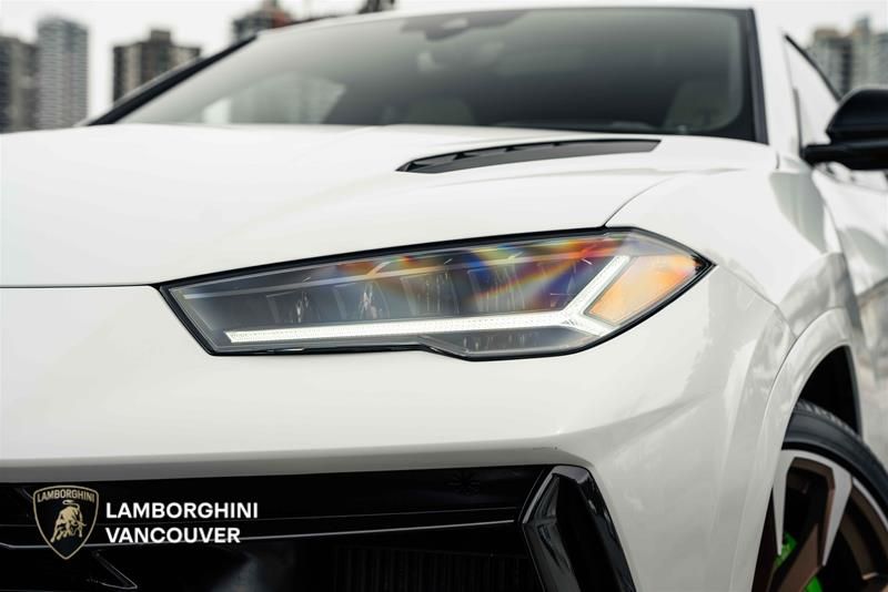 Lamborghini Urus  2023 à Vancouver, Colombie-Britannique