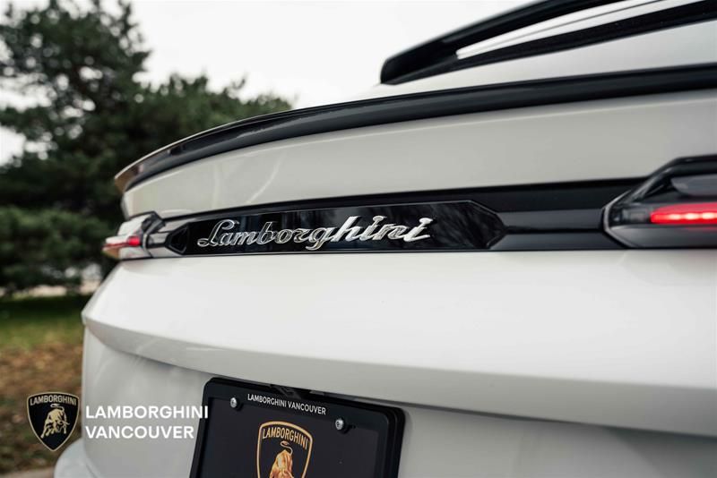 Lamborghini Urus  2023 à Vancouver, Colombie-Britannique