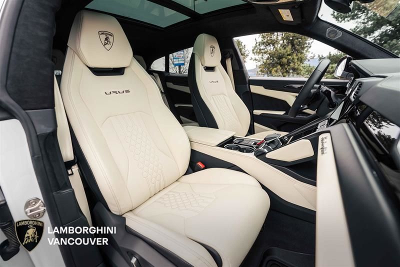 Lamborghini Urus  2023 à Vancouver, Colombie-Britannique