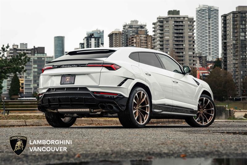 Lamborghini Urus  2023 à Vancouver, Colombie-Britannique
