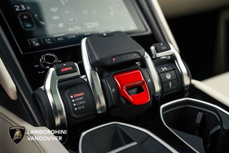 Lamborghini Urus  2023 à Vancouver, Colombie-Britannique