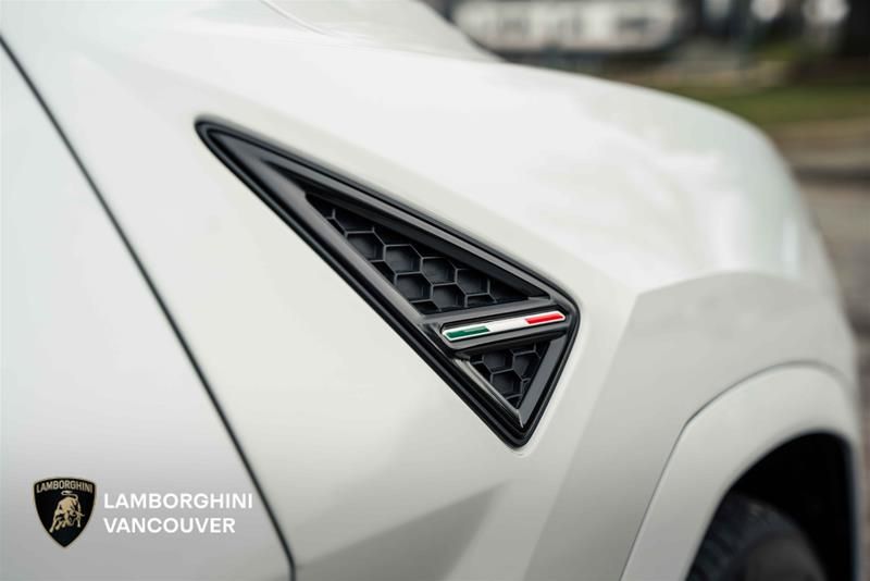 Lamborghini Urus  2023 à Vancouver, Colombie-Britannique