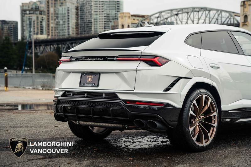Lamborghini Urus  2023 à Vancouver, Colombie-Britannique