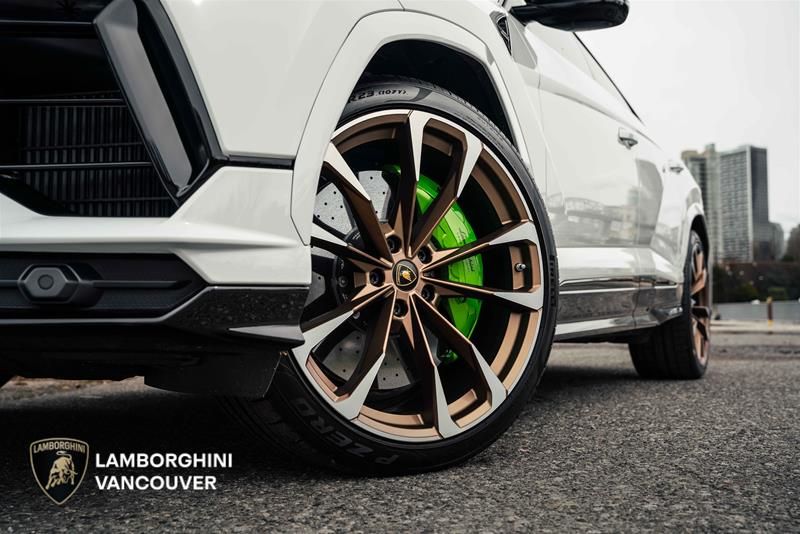 Lamborghini Urus  2023 à Vancouver, Colombie-Britannique