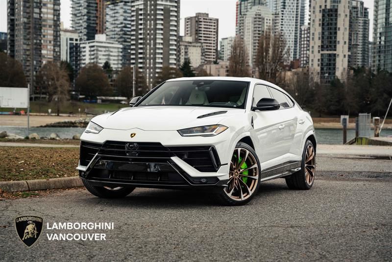 Lamborghini Urus  2023 à Vancouver, Colombie-Britannique