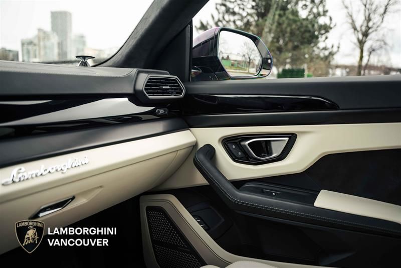 Lamborghini Urus  2023 à Vancouver, Colombie-Britannique