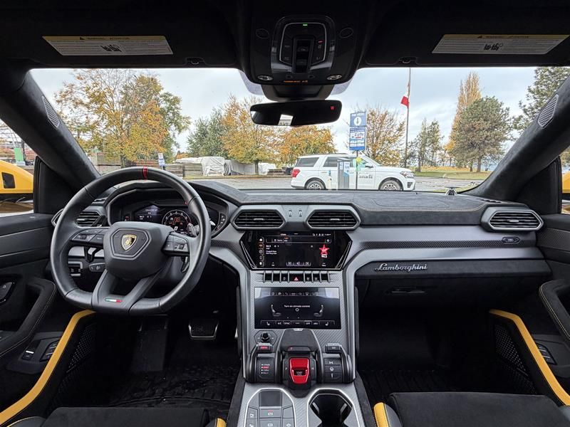 2023 Lamborghini Urus