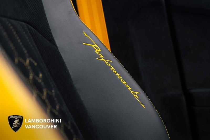 2024 Lamborghini Urus