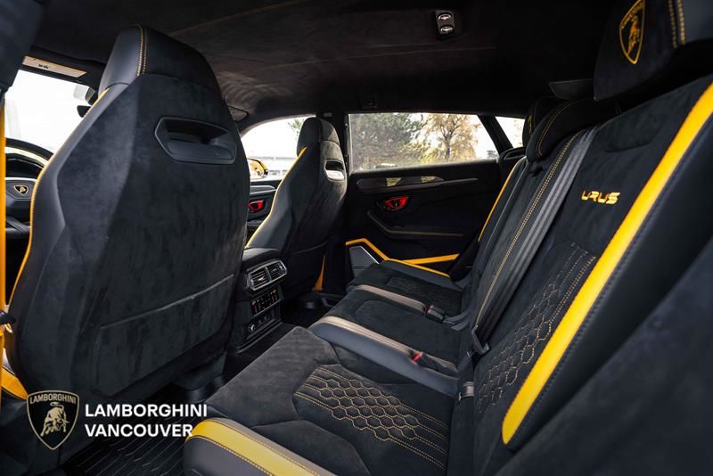Lamborghini Urus  2024 à Vancouver, Colombie-Britannique