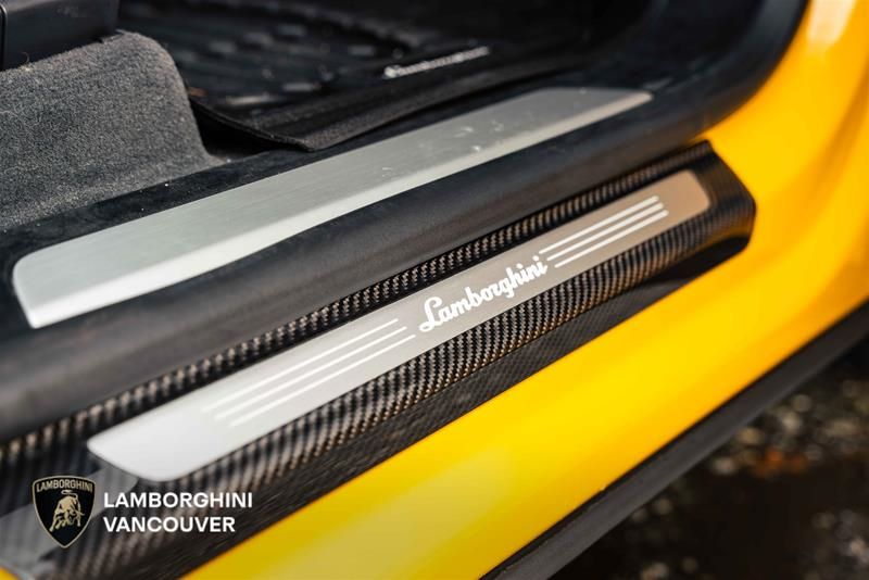 Lamborghini Urus  2024 à Vancouver, Colombie-Britannique