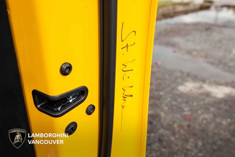 Lamborghini Urus  2024 à Vancouver, Colombie-Britannique