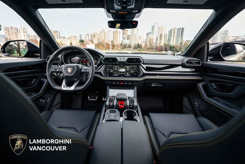 2025 Lamborghini Urus