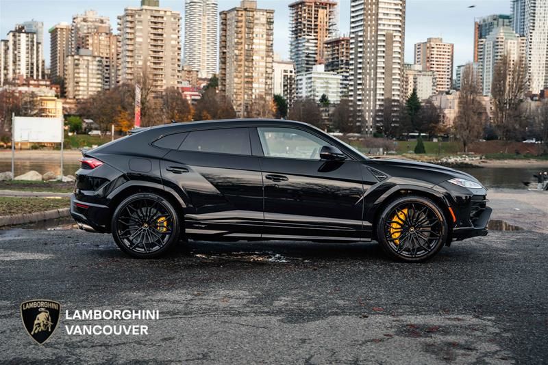 2025 Lamborghini Urus