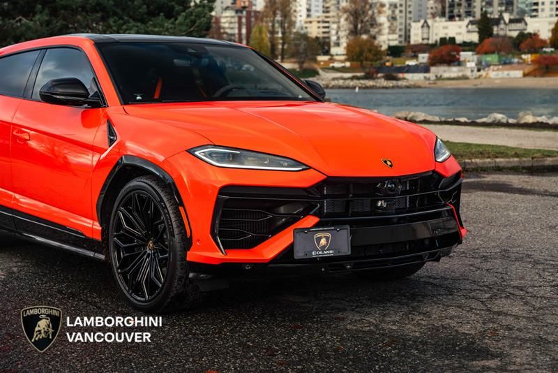 2025 Lamborghini Urus