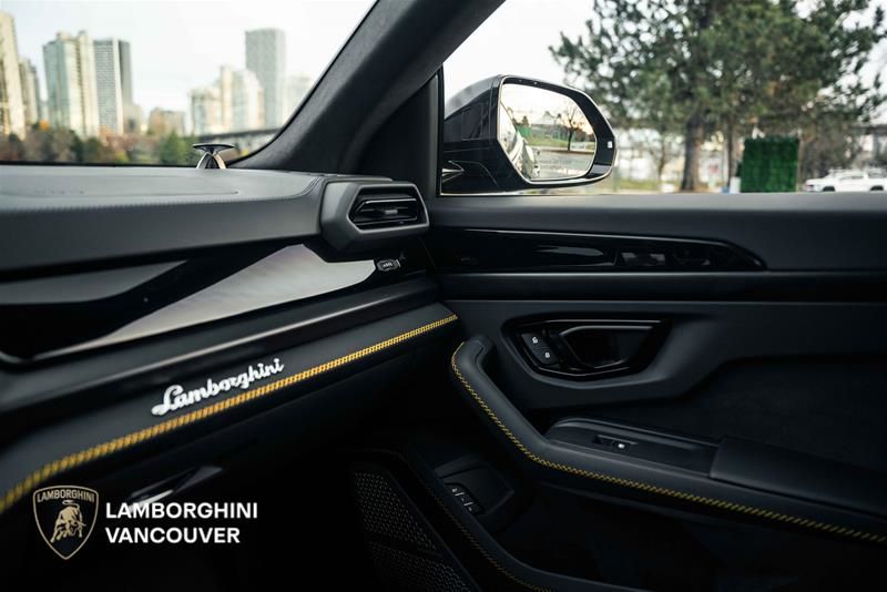 2025 Lamborghini Urus