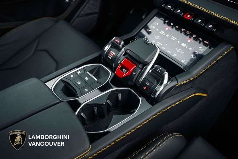 2025 Lamborghini Urus