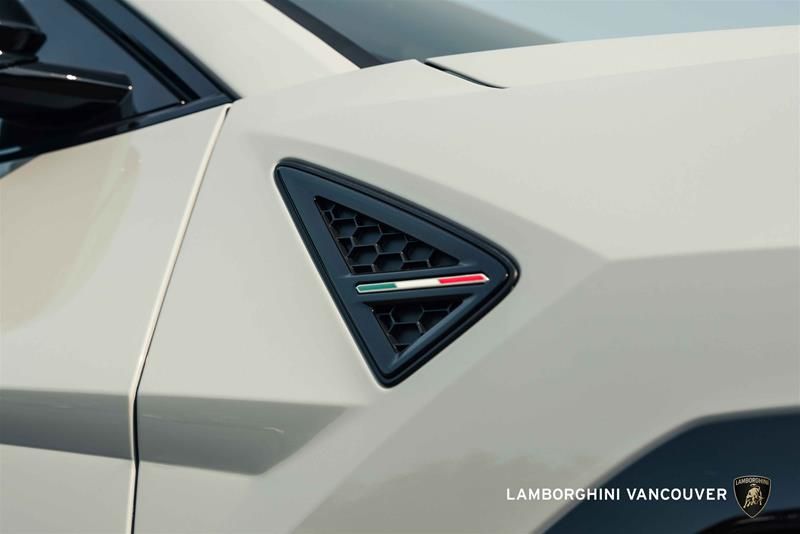 2025 Lamborghini Urus