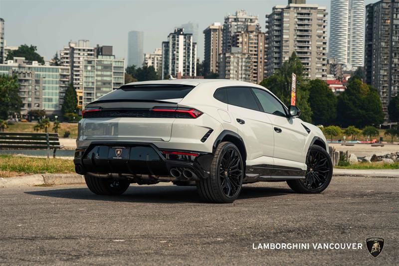 2025 Lamborghini Urus