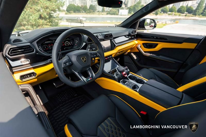 2025 Lamborghini Urus