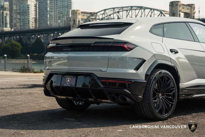2025 Lamborghini Urus