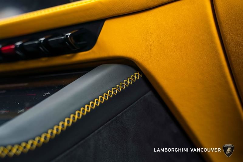 2025 Lamborghini Urus