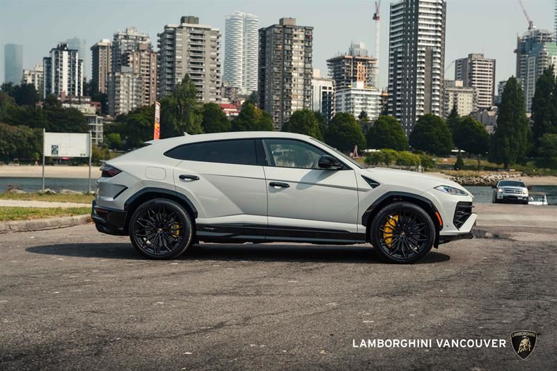 2025 Lamborghini Urus