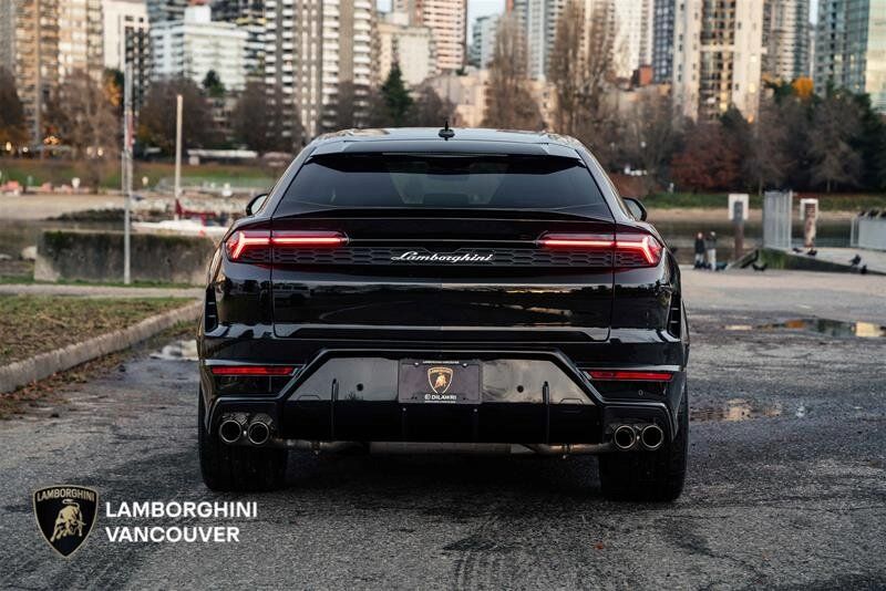 Lamborghini Urus  2025 à Vancouver, Colombie-Britannique