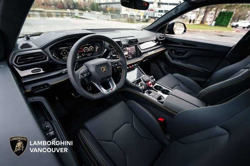 Lamborghini Urus  2025 à Vancouver, Colombie-Britannique
