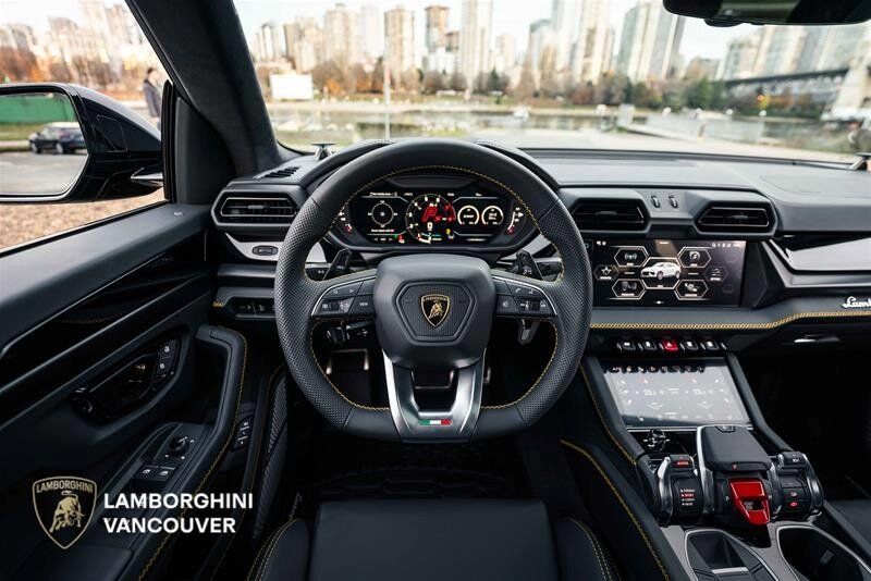 Lamborghini Urus  2025 à Vancouver, Colombie-Britannique