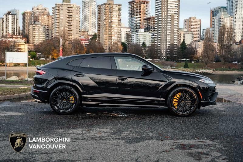 Lamborghini Urus  2025 à Vancouver, Colombie-Britannique