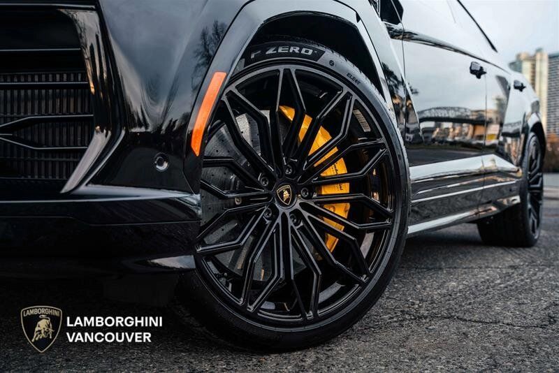 Lamborghini Urus  2025 à Vancouver, Colombie-Britannique
